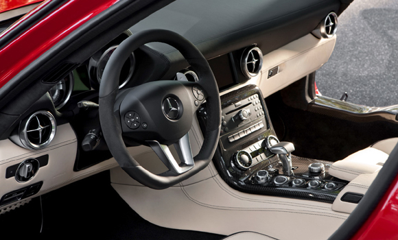 Forrás: Mercedes-Benz Forrás: Mercedes-Benz