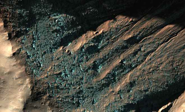 Forrás: NASA, JPL, UA Forrás: NASA, JPL, UA