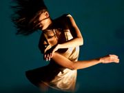 K�pr�zatos k�pek a t�nc vil�g�b�l